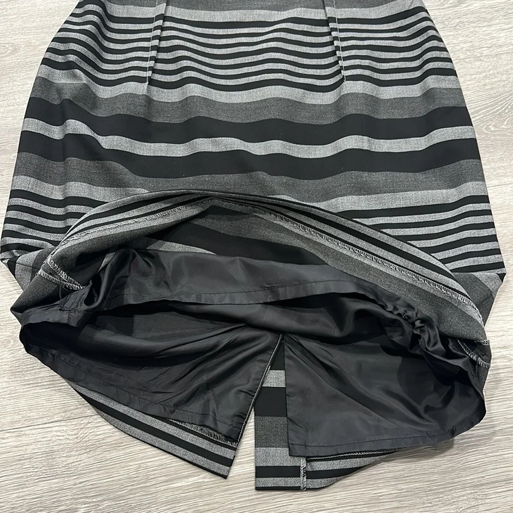 Women’s Striped Sleeveless Midi Knee Length Dress Calvin Klein 12 Black Gray